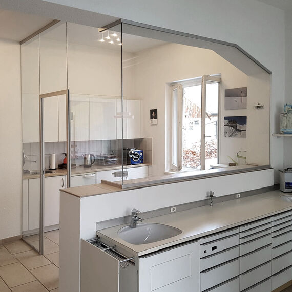 Verglasung Arztpraxis