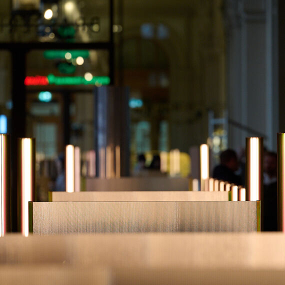 Glasabtrenner aus Rillenglas