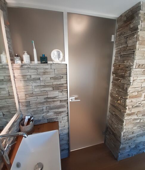 Glastür ganzflächig satiniert